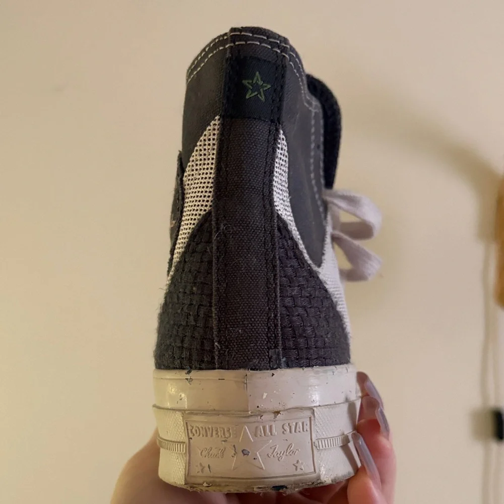 Converse High Top Sneaker in Black & Cream - Picture 4 of 5